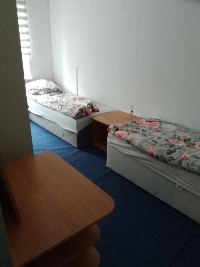 Sagittarius Hostel- Pracowniczy Łódź Esterno foto